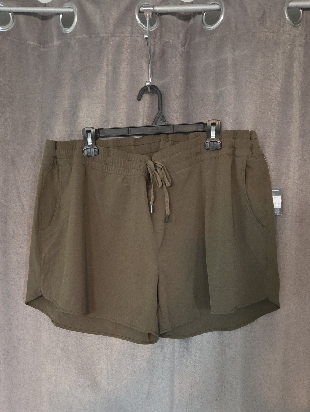NWT XXL Eddie Bauer Olive Green Athletic Drawcord Shorts
